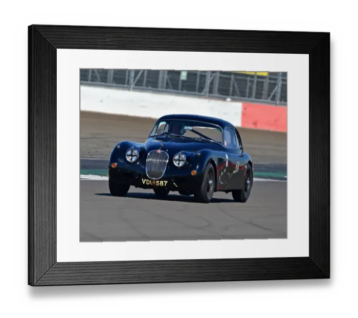 Framed Print : CM30 5421 Paul de Havilland, Jaguar XK150 Framed Print : CM30 5421 Paul de Havilland, Jaguar XK150