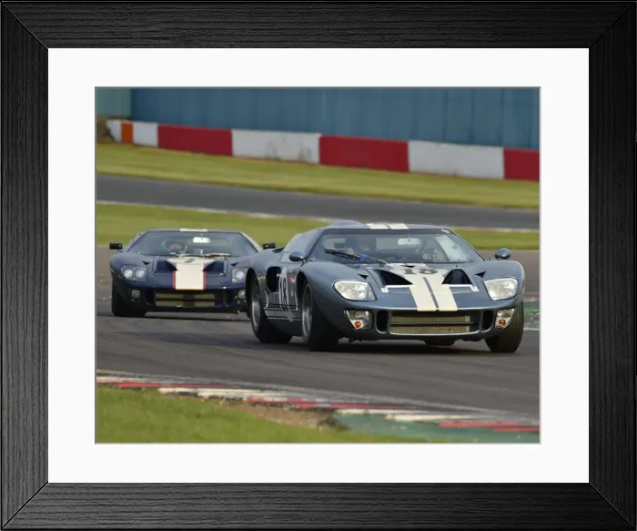 Framed Print : CJ84428 Bernado Hartogs, Will Nuthall Framed Print : CJ84428 Bernado Hartogs, Will Nuthall