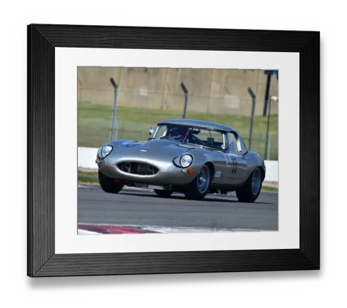 Framed Print : CM31 0173 Jon Minshaw, Phil Keen, Jaguar E-Type Framed Print : CM31 0173 Jon Minshaw, Phil Keen, Jaguar E-Type