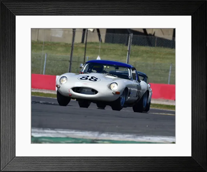 Framed Print : CM31 0150 Richard Kent, Chris Ward, Jaguar E-Type Framed Print : CM31 0150 Richard Kent, Chris Ward, Jaguar E-Type