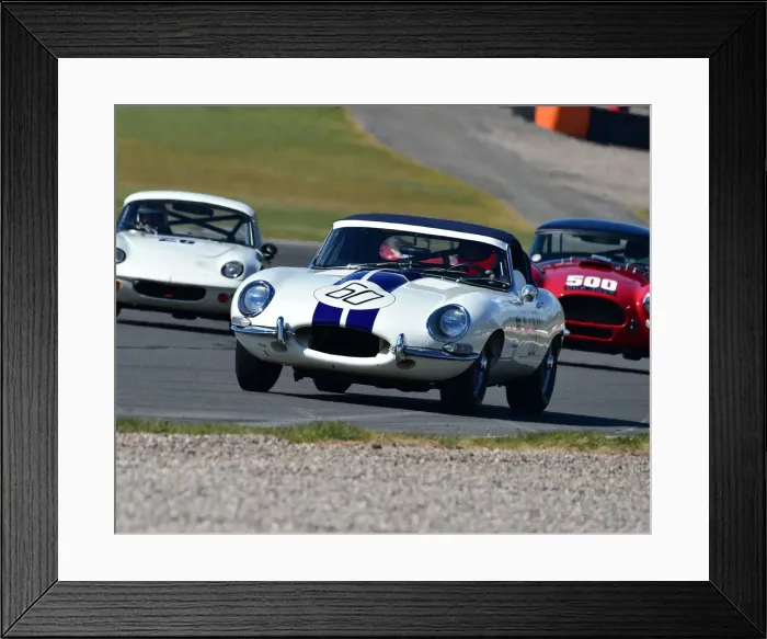 Framed Print : CM31 0009 Gregor Fisken, Patrick Blakeney-Edwards, Sam Hancock, Jaguar E-Type Framed Print : CM31 0009 Gregor Fisken, Patrick Blakeney-Edwards, Sam Hancock, Jaguar E-Type