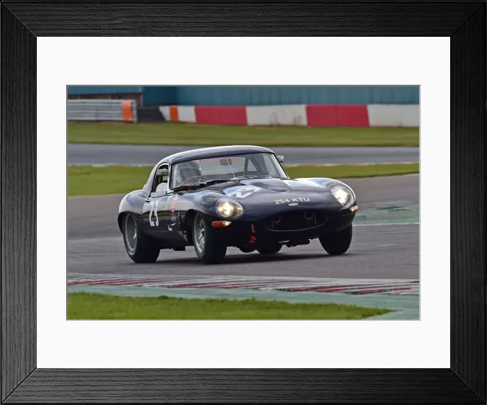 Framed Print : CM30 8530 Gary Pearson, Jaguar E-Type