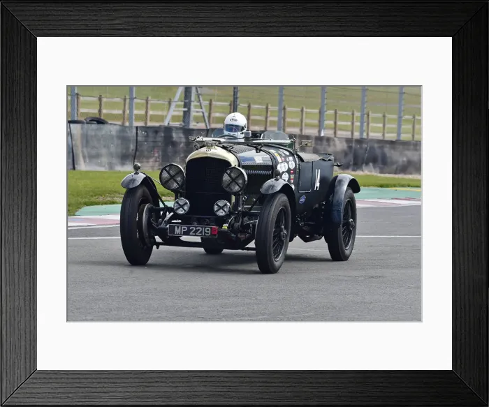 Framed Print : CM31 0422 Guy Northam, Bentley 4 Framed Print : CM31 0422 Guy Northam, Bentley 4