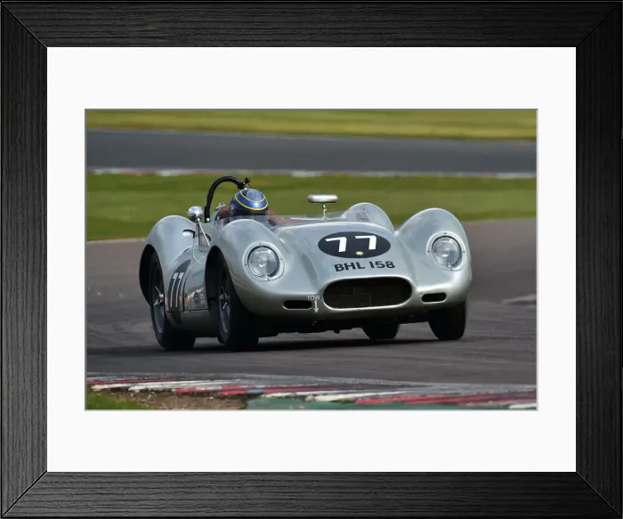 Framed Print : CM30 9056 Tarek Mahmoud, Nigel Greensall, Lister Knobbly Framed Print : CM30 9056 Tarek Mahmoud, Nigel Greensall, Lister Knobbly