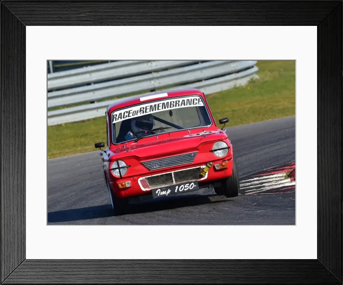 Framed Print : CM30 7707 Steve Platts, Singer Chamois Framed Print : CM30 7707 Steve Platts, Singer Chamois