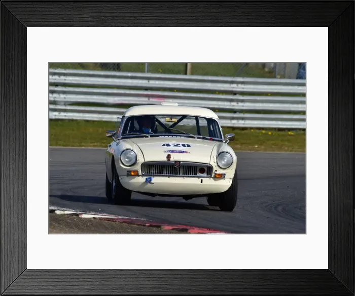 Framed Print : CM30 7548 Neil Howe, MG B Framed Print : CM30 7548 Neil Howe, MG B