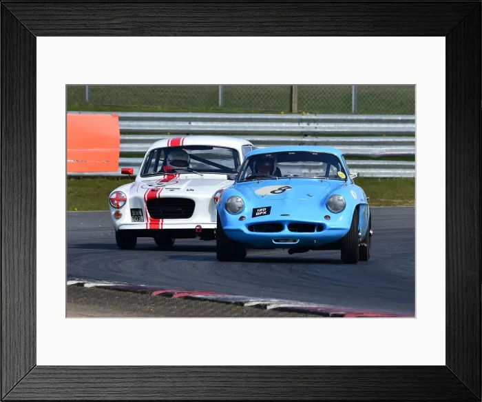 Framed Print : CM30 7595 Nick Smith, Rochdale Olympic, Mike Lamplough, Gilbern GT Framed Print : CM30 7595 Nick Smith, Rochdale Olympic, Mike Lamplough, Gilbern GT