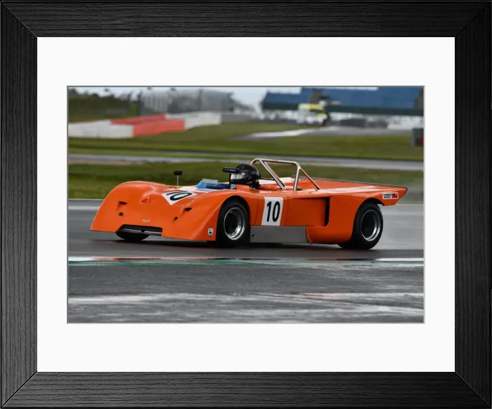 Framed Print : CJM-P 0464 Robert Shaw, Chevron B19 Framed Print : CJM-P 0464 Robert Shaw, Chevron B19