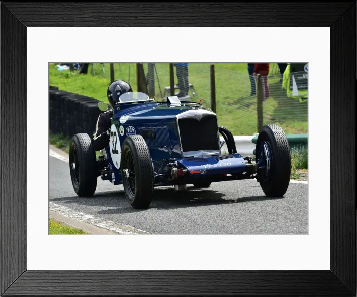 Framed Print : CM31 2416 Alexander Hewitson, Riley 12-4 Special Framed Print : CM31 2416 Alexander Hewitson, Riley 12-4 Special