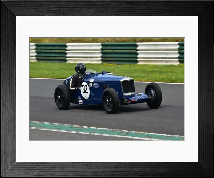 Framed Print : CM31 2555 Alexander Hewitson, Riley 12-4 Special Framed Print : CM31 2555 Alexander Hewitson, Riley 12-4 Special