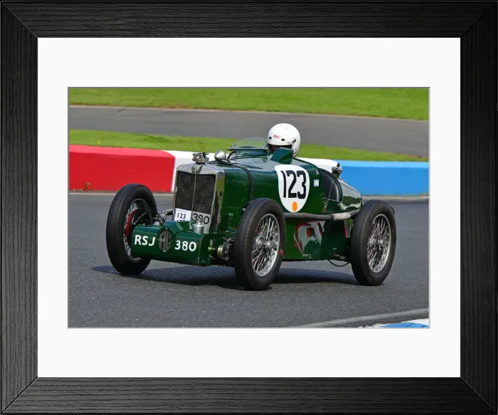 Framed Print : CJ9 5870 Harry Painter, MG PA Framed Print : CJ9 5870 Harry Painter, MG PA