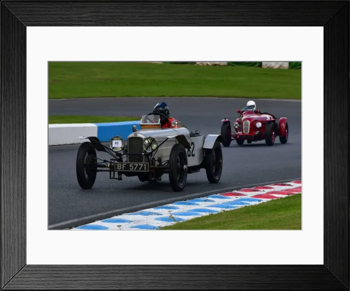 Framed Print : CJ9 5888 Robert Moore, GN Special