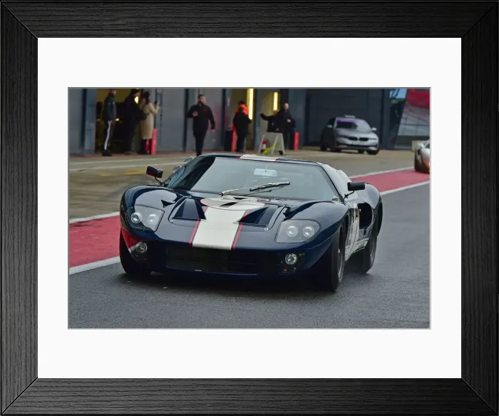 Framed Print : CM32 2394 Mike Thorne, Xavier Sanz de Acedo, Ford GT40 Framed Print : CM32 2394 Mike Thorne, Xavier Sanz de Acedo, Ford GT40