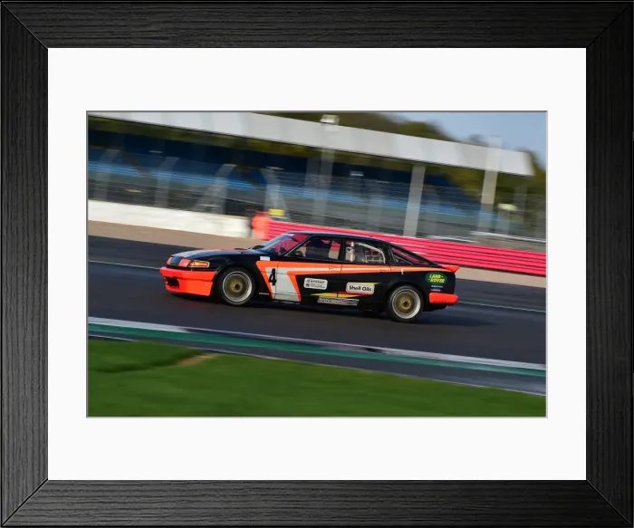 Framed Print : CM32 3696 Chris Williams, Charles Williams, Rover SD1 Framed Print : CM32 3696 Chris Williams, Charles Williams, Rover SD1