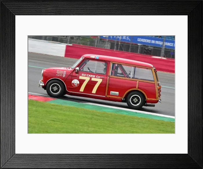 Framed Print : CM31 5833 Mark Burnett, Austin Mini Countryman Framed Print : CM31 5833 Mark Burnett, Austin Mini Countryman