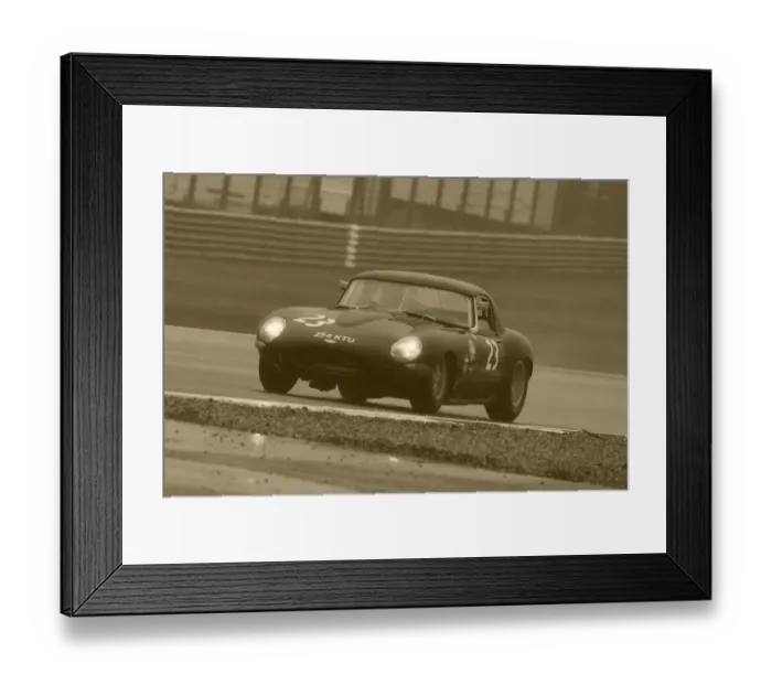Framed Print : CJ9 3330sp Gary Pearson, Jaguar E-Type Framed Print : CJ9 3330sp Gary Pearson, Jaguar E-Type