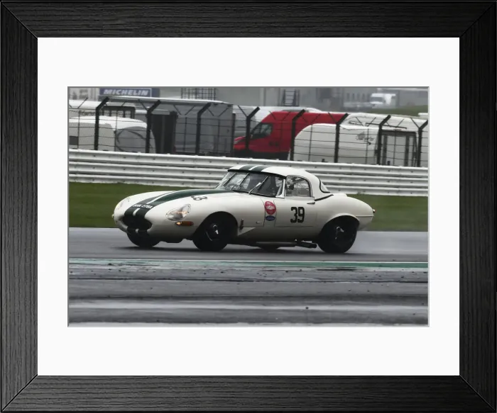 Framed Print : CJ9 3318 Ian Simmonds, Jaguar E-Type Framed Print : CJ9 3318 Ian Simmonds, Jaguar E-Type
