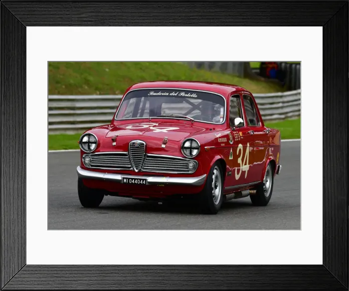 Framed Print : CJ9 3990 Geoff Gordon, Alfa Romeo Giulietta Berlina Ti