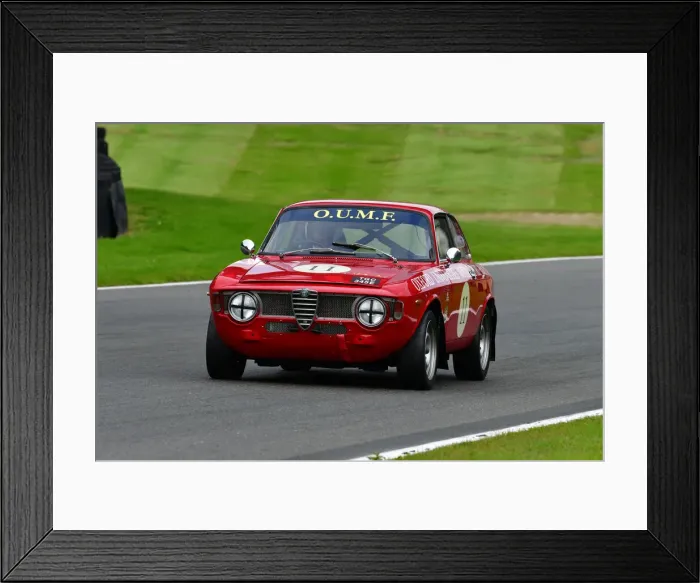 Framed Print : CJ9 3976 Ding Boston, Alfa Romeo Giulia Sprint GT Framed Print : CJ9 3976 Ding Boston, Alfa Romeo Giulia Sprint GT