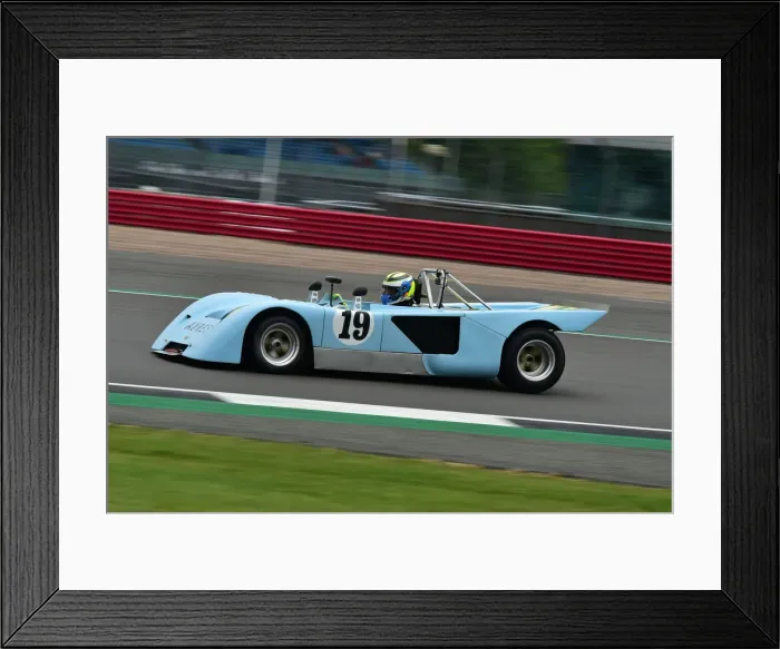 Framed Print : CM31 5621 Chris Porritt, Ed Thurston, Chevron B19 Framed Print : CM31 5621 Chris Porritt, Ed Thurston, Chevron B19