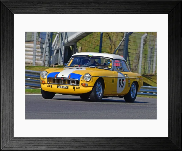 Framed Print : CJ10 4036 Bruce Duckworth, MG B Roadster