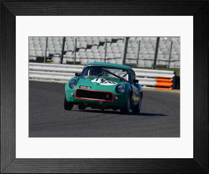 Framed Print : CJ10 3866 Ian Calderwood, Lewis Calderwood, Triumph GT6 Mk1 Framed Print : CJ10 3866 Ian Calderwood, Lewis Calderwood, Triumph GT6 Mk1