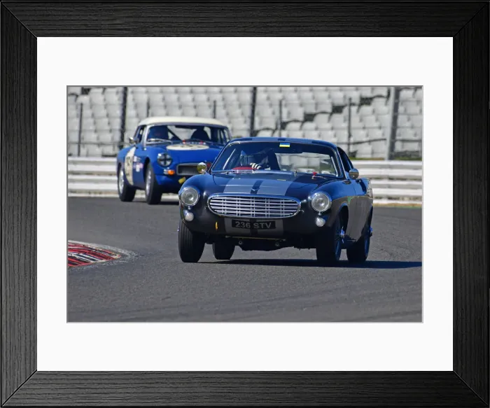 Framed Print : CJ10 3883 John Pearson, Volvo P1800 Framed Print : CJ10 3883 John Pearson, Volvo P1800