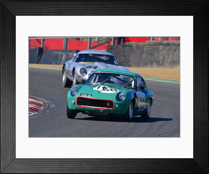 Framed Print : CJ10 3910 Ian Calderwood, Lewis Calderwood, Triumph GT6 Mk1 Framed Print : CJ10 3910 Ian Calderwood, Lewis Calderwood, Triumph GT6 Mk1