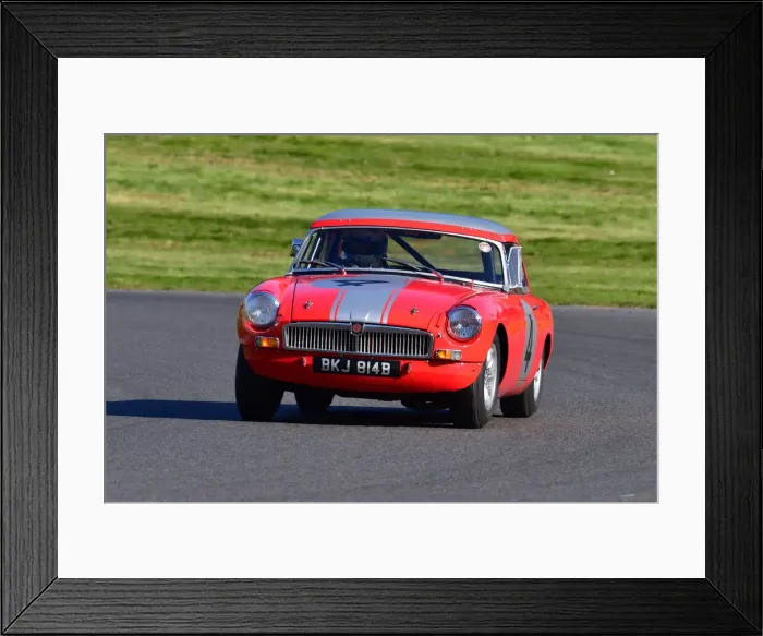 Framed Print : CJ10 4172 Stephen Winter, MG B Roadster Framed Print : CJ10 4172 Stephen Winter, MG B Roadster