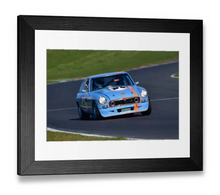 Framed Print : CJ10 4269 Simon Cripps, MG BGT V8 Framed Print : CJ10 4269 Simon Cripps, MG BGT V8