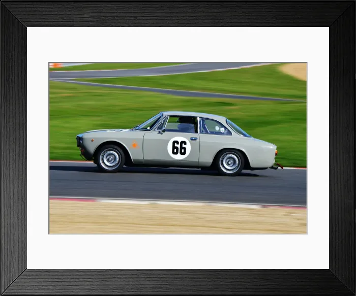 Framed Print : CJ10 4710 Barry Brain, Alfa Romeo 1750 GTV Framed Print : CJ10 4710 Barry Brain, Alfa Romeo 1750 GTV