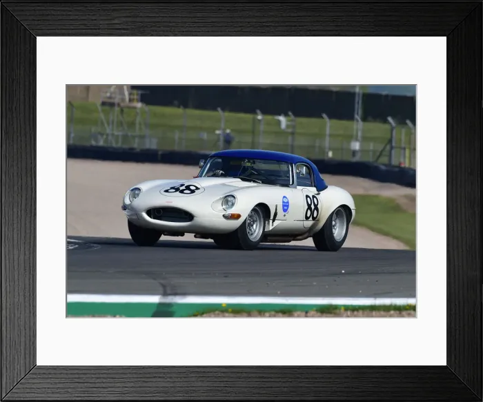 Framed Print : CM33 0871 Chris Ward, Richard Kent, Jaguar E-Type Framed Print : CM33 0871 Chris Ward, Richard Kent, Jaguar E-Type