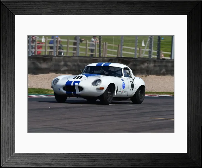 Framed Print : CM33 1401 Ben Adams, Peter Adams, Jaguar E-Type Framed Print : CM33 1401 Ben Adams, Peter Adams, Jaguar E-Type