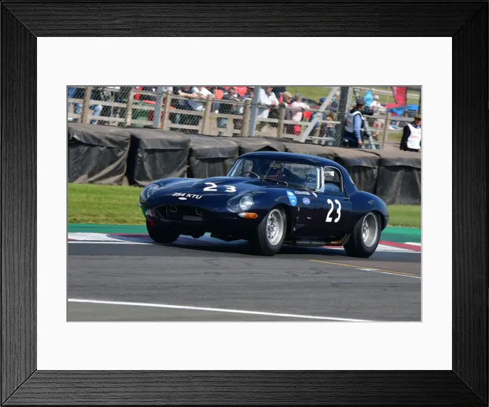 Framed Print : CJ10 8867 Gary Pearson, Alex Brundle, Jaguar E-Type Framed Print : CJ10 8867 Gary Pearson, Alex Brundle, Jaguar E-Type