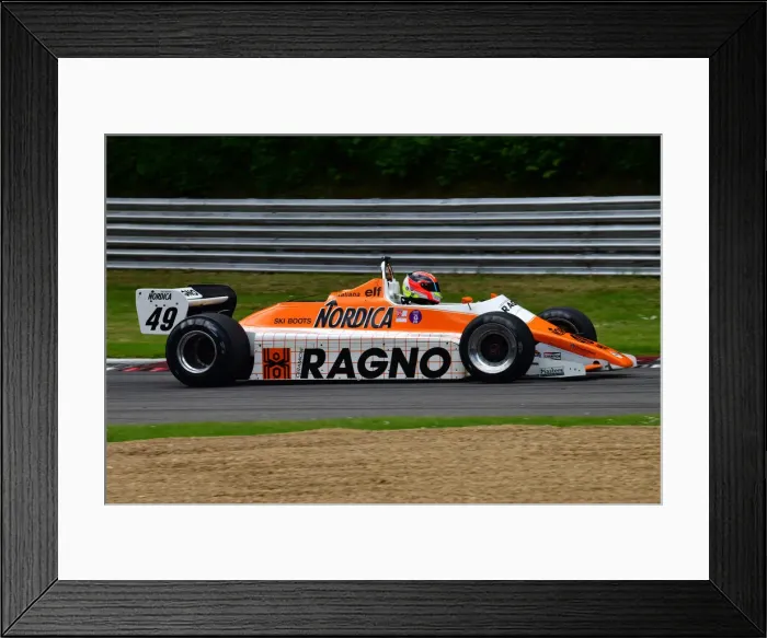 Framed Print : CJ11 1552 Neil Glover, Arrows A5 Framed Print : CJ11 1552 Neil Glover, Arrows A5