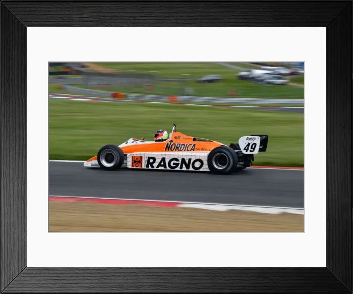 Framed Print : CJ11 1599 Neil Glover, Arrows A5 Framed Print : CJ11 1599 Neil Glover, Arrows A5