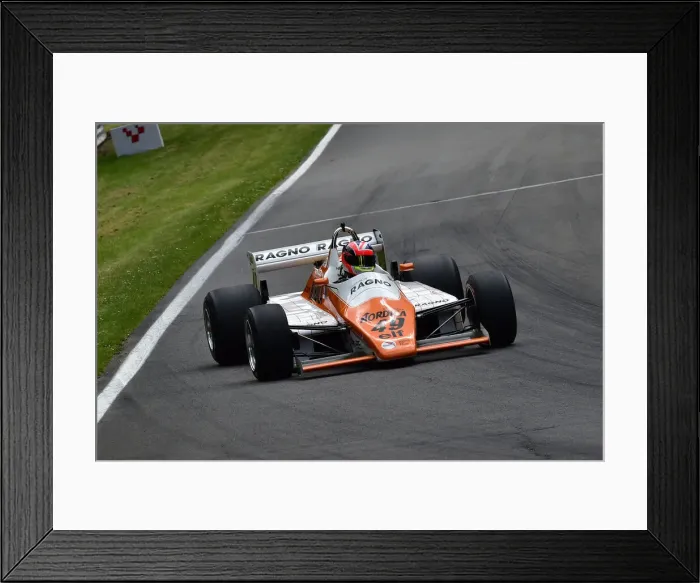 Framed Print : CM33 3420 Neil Glover, Arrows A5 Framed Print : CM33 3420 Neil Glover, Arrows A5