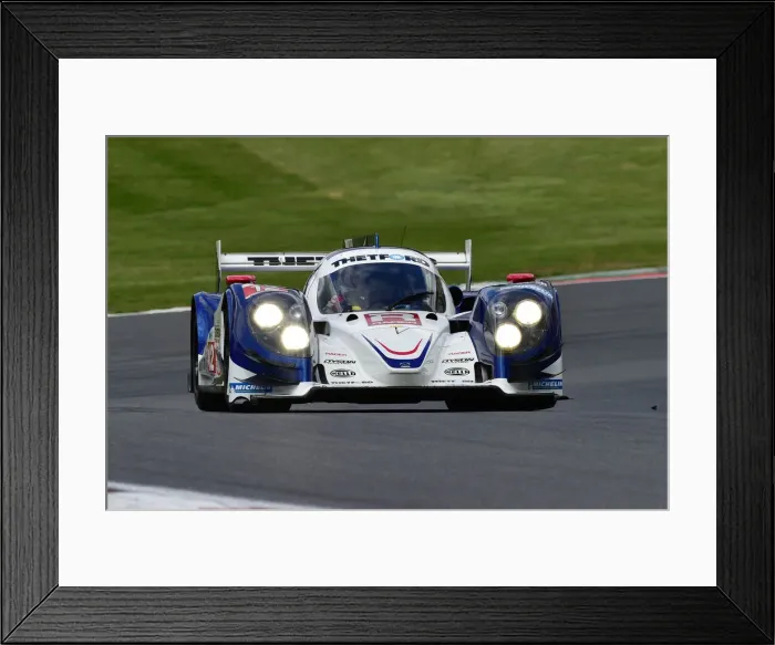 Framed Print : CM33 3043 Steve Brooks, Martin O Connell, Lola B12-60