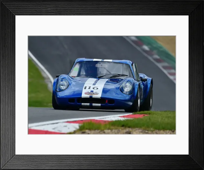 Framed Print : CM33 3251 Phillip Nelson, Andrew Newall, Chevron B8 Framed Print : CM33 3251 Phillip Nelson, Andrew Newall, Chevron B8