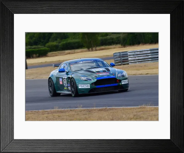 Framed Print : CJ11 6728 Richard Taffinder, Aston Martin GT4 Framed Print : CJ11 6728 Richard Taffinder, Aston Martin GT4
