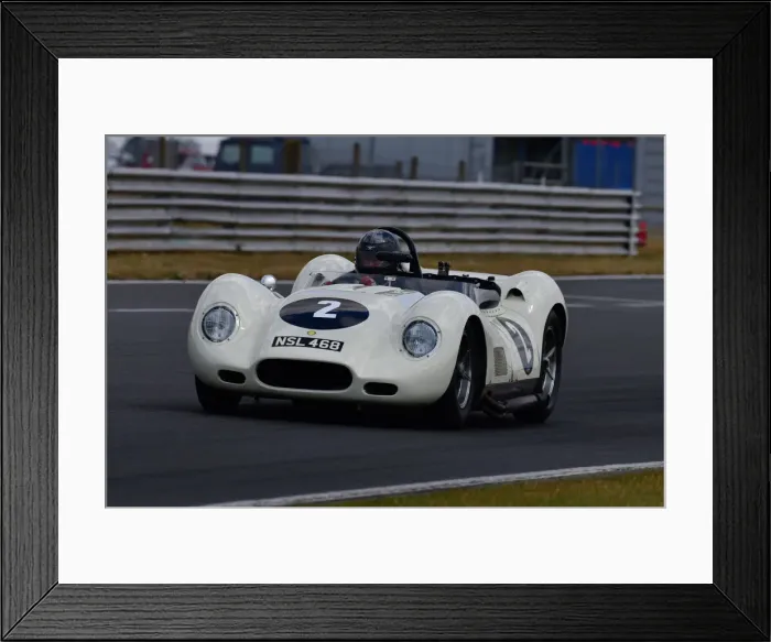 Framed Print : CJ11 6763 Richard Hudson, Stuart Morley, Lister Knobbly Framed Print : CJ11 6763 Richard Hudson, Stuart Morley, Lister Knobbly