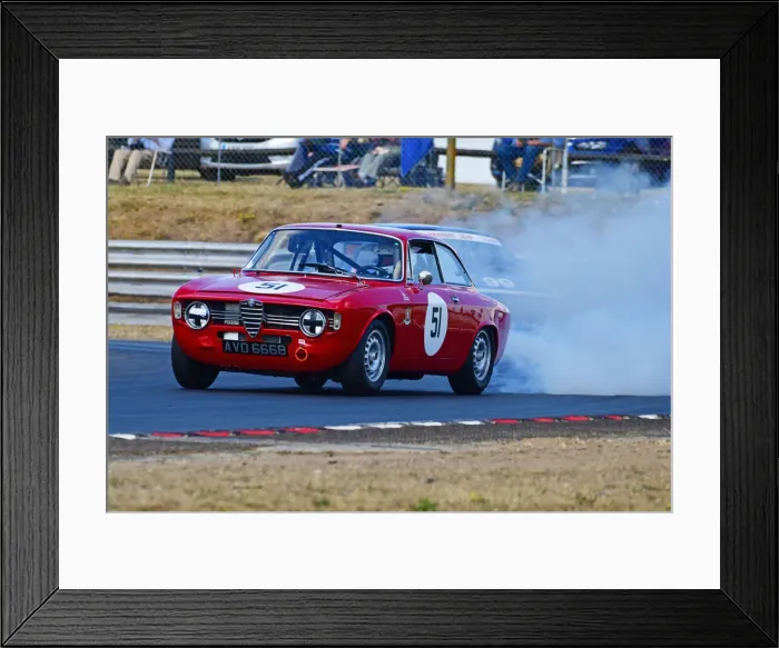 Framed Print : CJ11 6605 Timothy Dutton, Alfa Romeo Giulia Sprint GT Framed Print : CJ11 6605 Timothy Dutton, Alfa Romeo Giulia Sprint GT