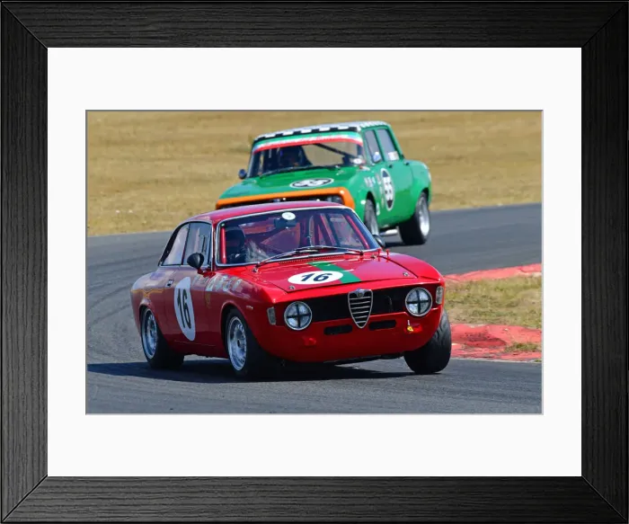 Framed Print : CJ11 6825 James Colburn, Alfa Romeo Giulia Sprint GT Framed Print : CJ11 6825 James Colburn, Alfa Romeo Giulia Sprint GT