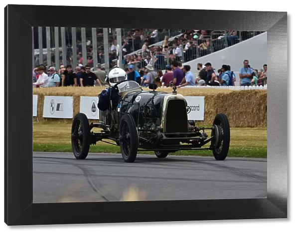 CM33 4777 Robert Murray, Aston Martin Grand Prix 11hp, Green Pea
