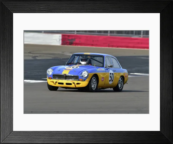 Framed Print : CM34 1907 David Waterhouse, Mark Richards, MG B GT Framed Print : CM34 1907 David Waterhouse, Mark Richards, MG B GT