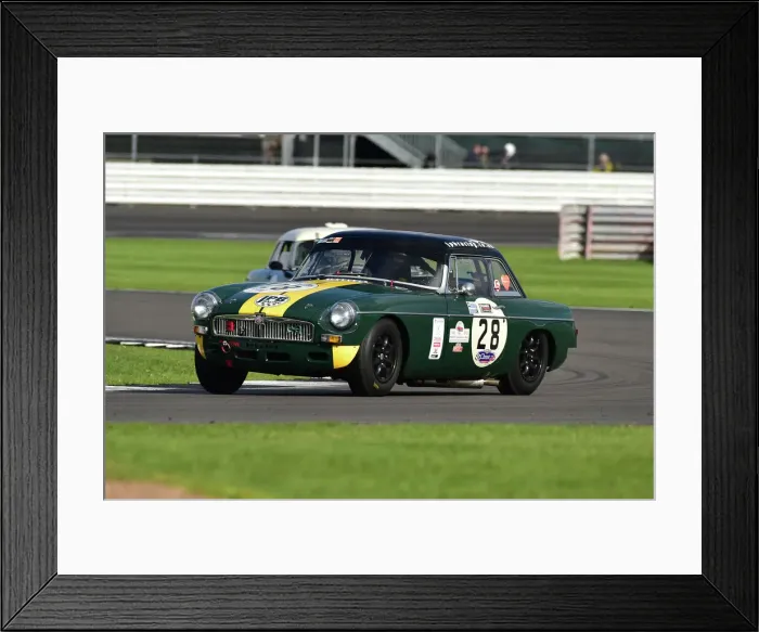 Framed Print : CM34 1692 Peter Boyes, Jan Boyes, MG B Roadster