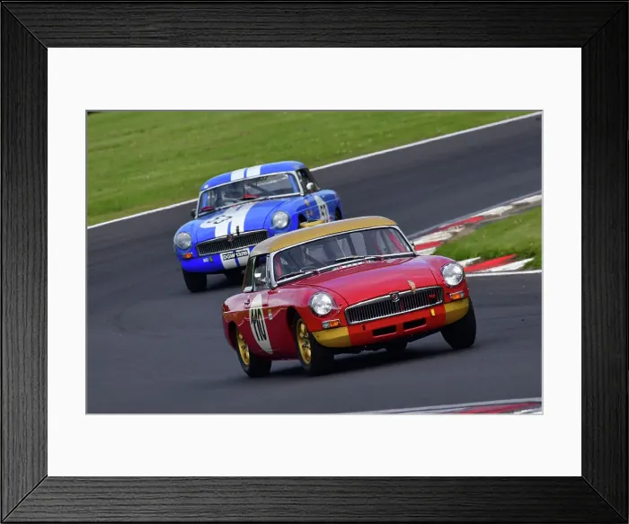 Framed Print : CJ11 2978 James McBrien, MG B Roadster Framed Print : CJ11 2978 James McBrien, MG B Roadster