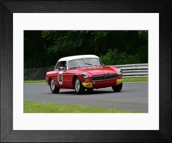 Framed Print : CM33 3733 Stephen Shanley, MG B Roadster Framed Print : CM33 3733 Stephen Shanley, MG B Roadster