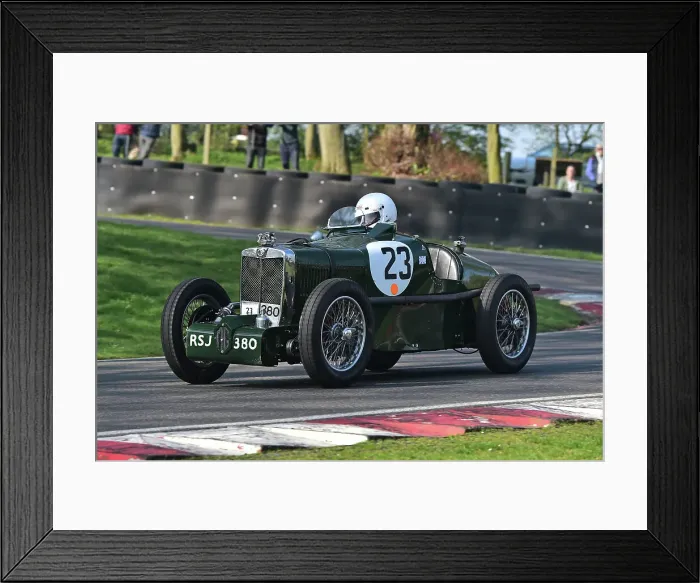 Framed Print : CM32 8837 Harry Painter, MG PA Framed Print : CM32 8837 Harry Painter, MG PA