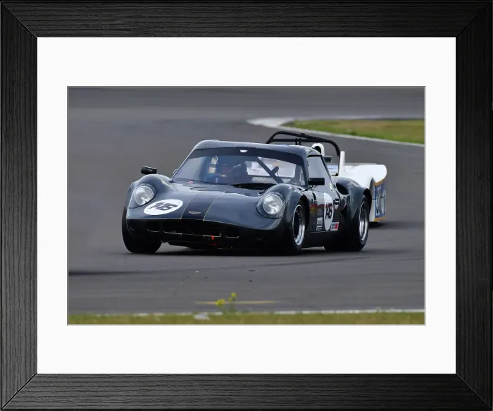 Framed Print : CJ12 0442 Stephen Nuttall, Chevron B8 Framed Print : CJ12 0442 Stephen Nuttall, Chevron B8